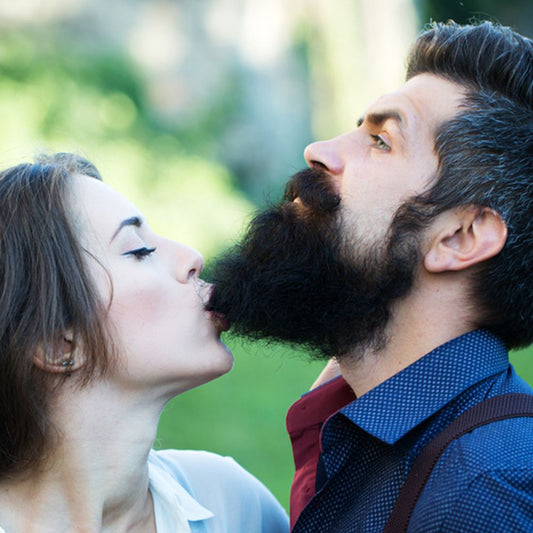 Le donne preferiscono l'uomo barbuto?